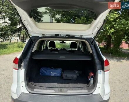 Белый Форд Куга, объемом двигателя 2 л и пробегом 130 тыс. км за 12990 $, фото 6 на Automoto.ua