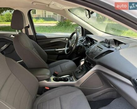 Белый Форд Куга, объемом двигателя 2 л и пробегом 130 тыс. км за 12990 $, фото 2 на Automoto.ua