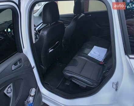 Білий Форд Куга, об'ємом двигуна 2 л та пробігом 275 тис. км за 14950 $, фото 5 на Automoto.ua