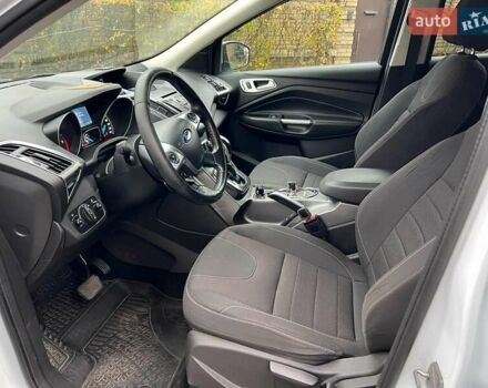 Белый Форд Куга, объемом двигателя 2 л и пробегом 211 тыс. км за 12990 $, фото 10 на Automoto.ua