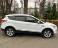 Белый Форд Куга, объемом двигателя 2 л и пробегом 211 тыс. км за 12990 $, фото 3 на Automoto.ua