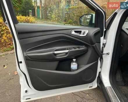 Белый Форд Куга, объемом двигателя 2 л и пробегом 211 тыс. км за 12990 $, фото 8 на Automoto.ua