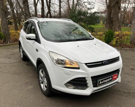 Белый Форд Куга, объемом двигателя 2 л и пробегом 211 тыс. км за 12990 $, фото 2 на Automoto.ua