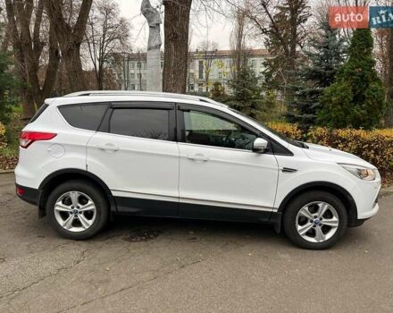 Белый Форд Куга, объемом двигателя 2 л и пробегом 211 тыс. км за 12990 $, фото 3 на Automoto.ua