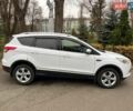 Белый Форд Куга, объемом двигателя 2 л и пробегом 211 тыс. км за 12990 $, фото 3 на Automoto.ua