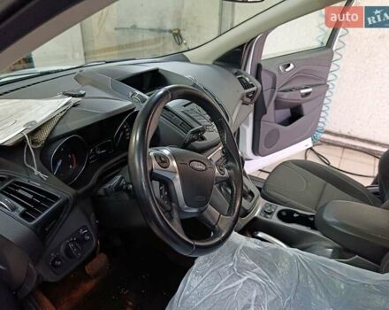 Білий Форд Куга, об'ємом двигуна 2 л та пробігом 236 тис. км за 14000 $, фото 9 на Automoto.ua