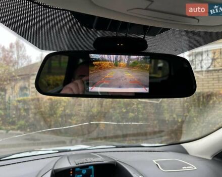 Белый Форд Куга, объемом двигателя 2 л и пробегом 211 тыс. км за 12990 $, фото 19 на Automoto.ua