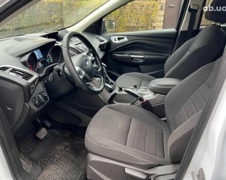 Белый Форд Куга, объемом двигателя 2 л и пробегом 211 тыс. км за 12990 $, фото 10 на Automoto.ua