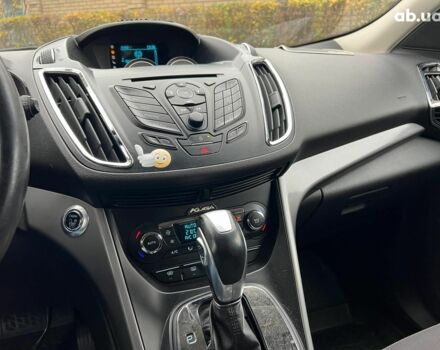 Белый Форд Куга, объемом двигателя 2 л и пробегом 211 тыс. км за 12990 $, фото 16 на Automoto.ua