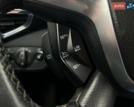 Белый Форд Куга, объемом двигателя 2 л и пробегом 211 тыс. км за 12990 $, фото 14 на Automoto.ua