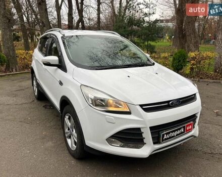 Белый Форд Куга, объемом двигателя 2 л и пробегом 211 тыс. км за 12990 $, фото 2 на Automoto.ua