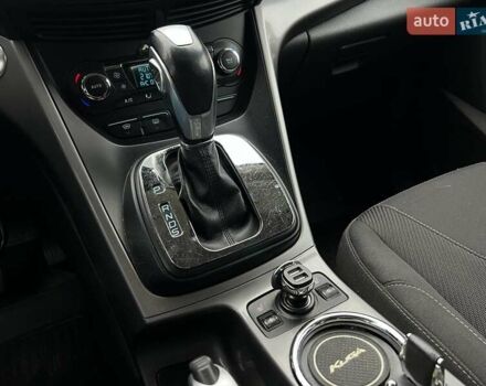 Белый Форд Куга, объемом двигателя 2 л и пробегом 211 тыс. км за 12990 $, фото 17 на Automoto.ua