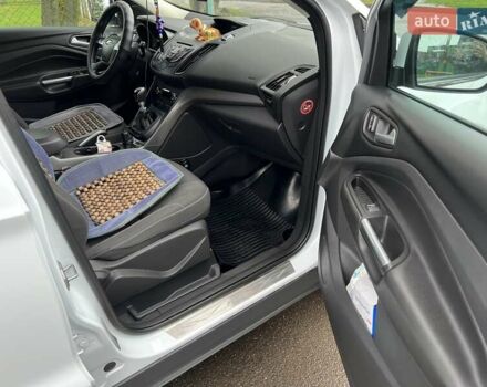 Білий Форд Куга, об'ємом двигуна 2 л та пробігом 64 тис. км за 16800 $, фото 6 на Automoto.ua