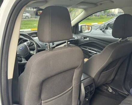 Білий Форд Куга, об'ємом двигуна 2 л та пробігом 86 тис. км за 16500 $, фото 30 на Automoto.ua