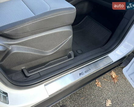 Белый Форд Куга, объемом двигателя 2 л и пробегом 155 тыс. км за 15700 $, фото 51 на Automoto.ua