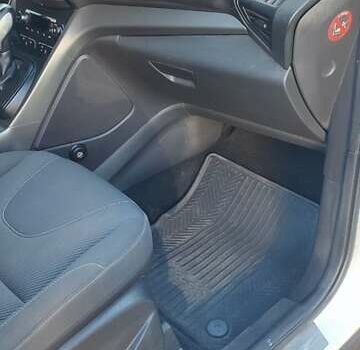 Форд Куга 2016 в Кривом Роге на Automoto.ua Белый Форд Куга, объемом двигателя 2 л и пробегом 190 тыс. км за 13800 $, фото 16 на Automoto.ua