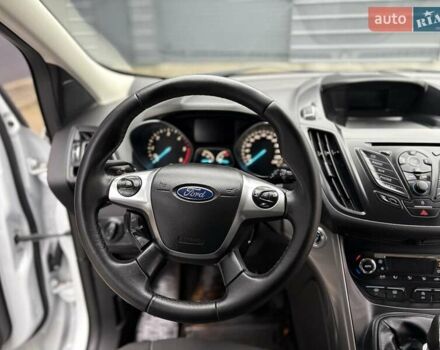 Білий Форд Куга, об'ємом двигуна 2 л та пробігом 291 тис. км за 9950 $, фото 22 на Automoto.ua