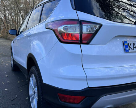 Белый Форд Куга, объемом двигателя 2 л и пробегом 155 тыс. км за 15700 $, фото 15 на Automoto.ua