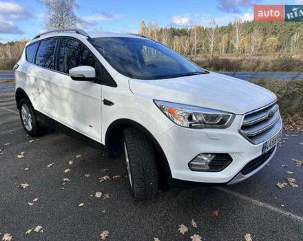 Белый Форд Куга, объемом двигателя 2 л и пробегом 155 тыс. км за 15700 $, фото 7 на Automoto.ua