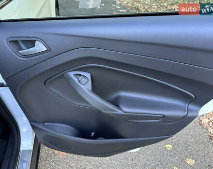 Белый Форд Куга, объемом двигателя 2 л и пробегом 155 тыс. км за 15700 $, фото 58 на Automoto.ua