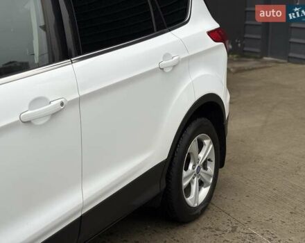 Білий Форд Куга, об'ємом двигуна 2 л та пробігом 291 тис. км за 9950 $, фото 31 на Automoto.ua