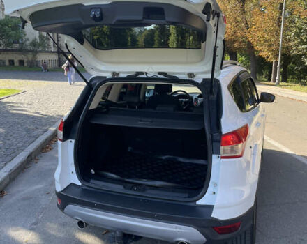 Белый Форд Куга, объемом двигателя 2 л и пробегом 119 тыс. км за 17300 $, фото 10 на Automoto.ua