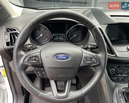 Белый Форд Куга, объемом двигателя 2 л и пробегом 133 тыс. км за 16900 $, фото 14 на Automoto.ua