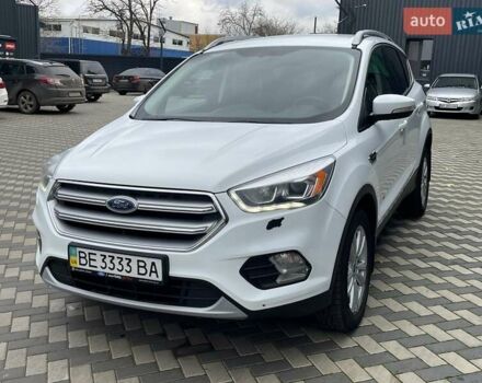 Белый Форд Куга, объемом двигателя 2 л и пробегом 133 тыс. км за 16900 $, фото 2 на Automoto.ua