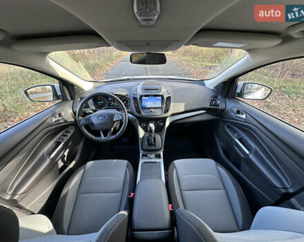 Белый Форд Куга, объемом двигателя 2 л и пробегом 155 тыс. км за 15700 $, фото 37 на Automoto.ua