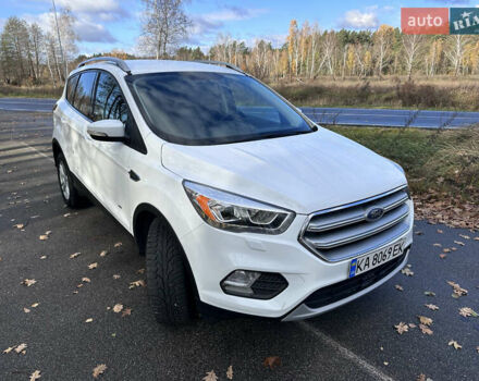 Белый Форд Куга, объемом двигателя 2 л и пробегом 155 тыс. км за 15700 $, фото 5 на Automoto.ua