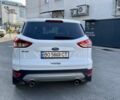 Белый Форд Куга, объемом двигателя 2 л и пробегом 197 тыс. км за 16300 $, фото 3 на Automoto.ua