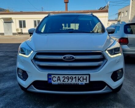 Белый Форд Куга, объемом двигателя 1.5 л и пробегом 119 тыс. км за 12500 $, фото 1 на Automoto.ua