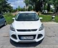 Белый Форд Куга, объемом двигателя 2 л и пробегом 260 тыс. км за 13100 $, фото 1 на Automoto.ua