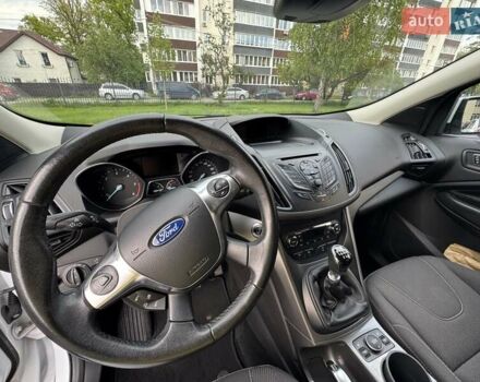 Білий Форд Куга, об'ємом двигуна 2 л та пробігом 86 тис. км за 16500 $, фото 26 на Automoto.ua