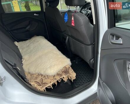 Білий Форд Куга, об'ємом двигуна 2 л та пробігом 64 тис. км за 16800 $, фото 7 на Automoto.ua