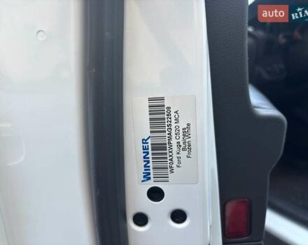 Білий Форд Куга, об'ємом двигуна 2 л та пробігом 98 тис. км за 18500 $, фото 2 на Automoto.ua