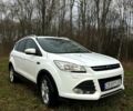 Белый Форд Куга, объемом двигателя 2 л и пробегом 224 тыс. км за 10850 $, фото 1 на Automoto.ua