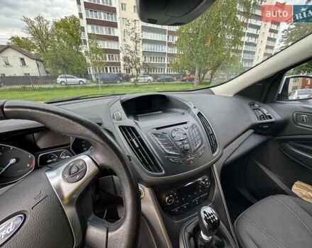 Білий Форд Куга, об'ємом двигуна 2 л та пробігом 86 тис. км за 16500 $, фото 24 на Automoto.ua