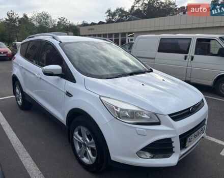 Білий Форд Куга, об'ємом двигуна 2 л та пробігом 86 тис. км за 16500 $, фото 7 на Automoto.ua