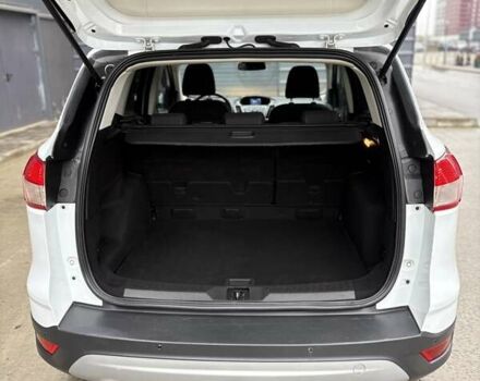 Білий Форд Куга, об'ємом двигуна 2 л та пробігом 291 тис. км за 9950 $, фото 29 на Automoto.ua