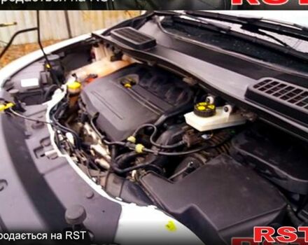 Белый Форд Куга, объемом двигателя 1.5 л и пробегом 173 тыс. км за 12500 $, фото 10 на Automoto.ua