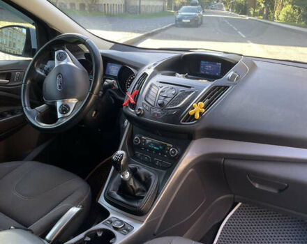 Белый Форд Куга, объемом двигателя 2 л и пробегом 119 тыс. км за 17300 $, фото 45 на Automoto.ua