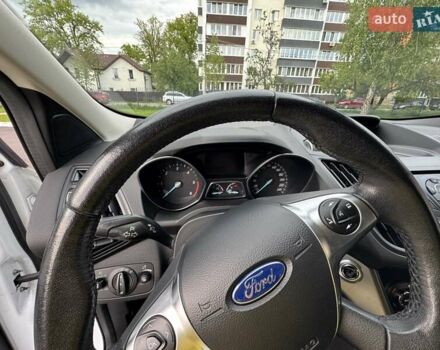 Білий Форд Куга, об'ємом двигуна 2 л та пробігом 86 тис. км за 16500 $, фото 25 на Automoto.ua