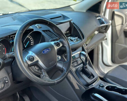 Белый Форд Куга, объемом двигателя 2 л и пробегом 206 тыс. км за 15300 $, фото 12 на Automoto.ua
