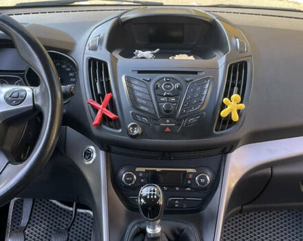 Белый Форд Куга, объемом двигателя 2 л и пробегом 119 тыс. км за 17300 $, фото 17 на Automoto.ua