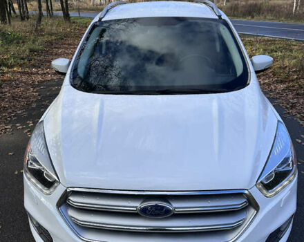 Белый Форд Куга, объемом двигателя 2 л и пробегом 155 тыс. км за 15700 $, фото 4 на Automoto.ua