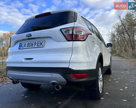 Белый Форд Куга, объемом двигателя 2 л и пробегом 155 тыс. км за 15700 $, фото 17 на Automoto.ua