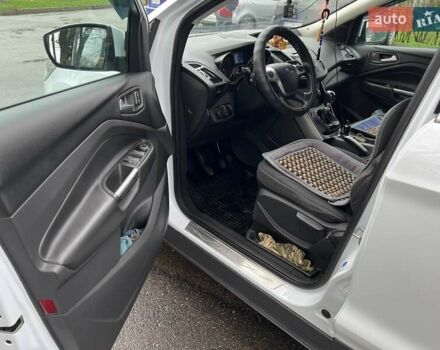 Білий Форд Куга, об'ємом двигуна 2 л та пробігом 64 тис. км за 16800 $, фото 5 на Automoto.ua