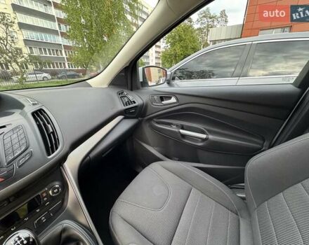Білий Форд Куга, об'ємом двигуна 2 л та пробігом 86 тис. км за 16500 $, фото 21 на Automoto.ua