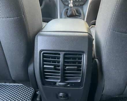 Белый Форд Куга, объемом двигателя 2 л и пробегом 119 тыс. км за 17300 $, фото 33 на Automoto.ua